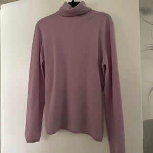 Elegant Lavender Turtleneck Sweater 100% Cashmere.